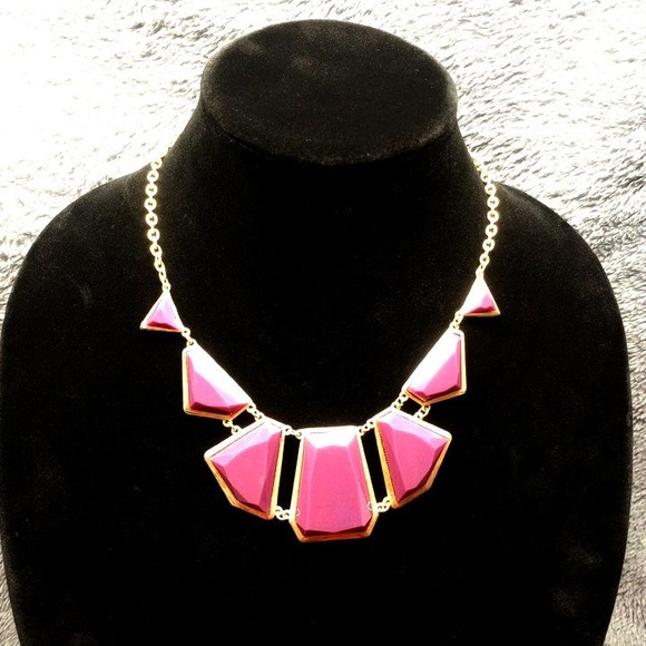 Jewelry - Gold Tone Geometric Statement Necklace Fuchsia Gemstones 16 Inch‎